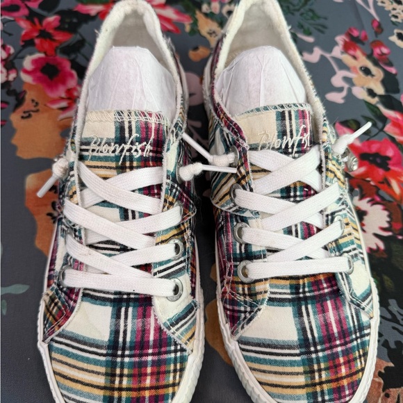 Blowfish Shoes - 💙Blowfish Multicolor Plaid Sneakers